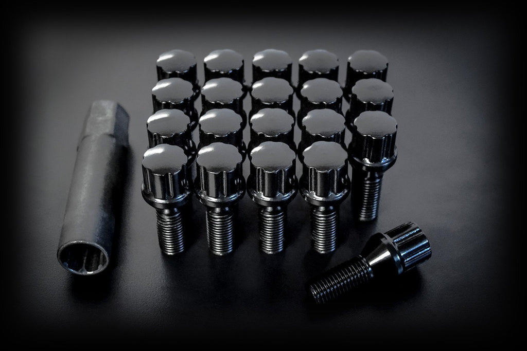 Spline lug bolts